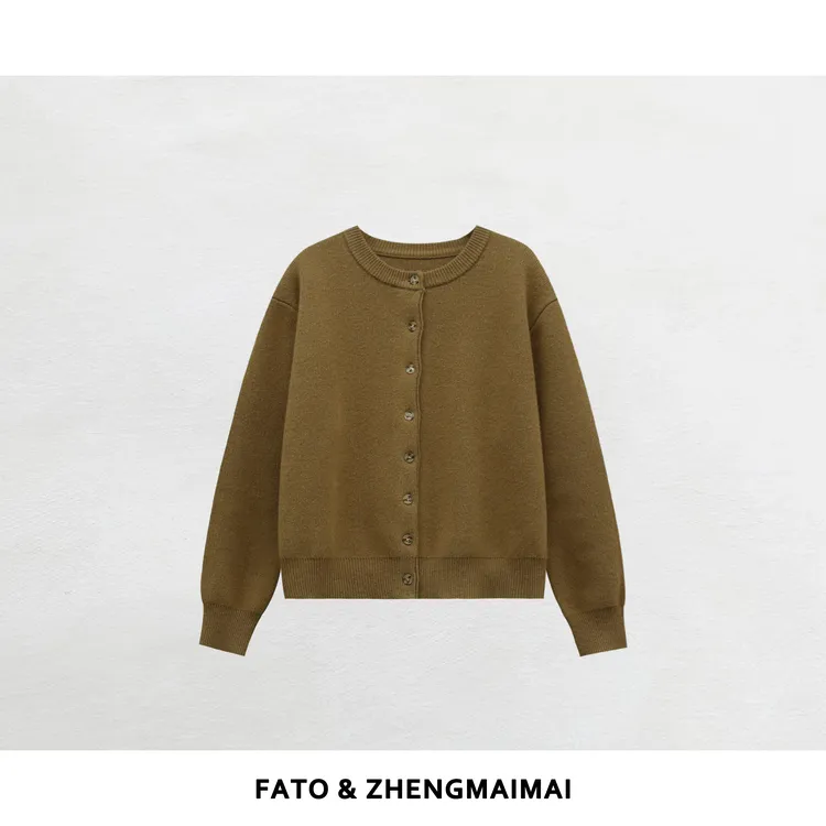 郑买买 摩卡奶芙 秋冬款日系复古百搭显瘦圆领开衫毛衣 CC51112M2