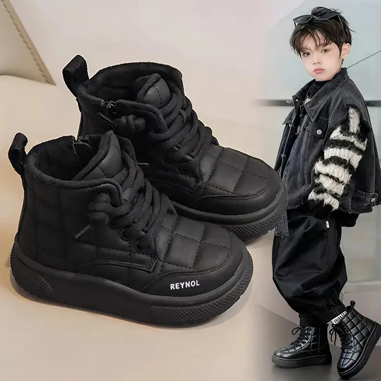 小黄鸭儿童雪地靴男孩子棉靴加绒加厚大棉靴中大童靴子网红款冬鞋