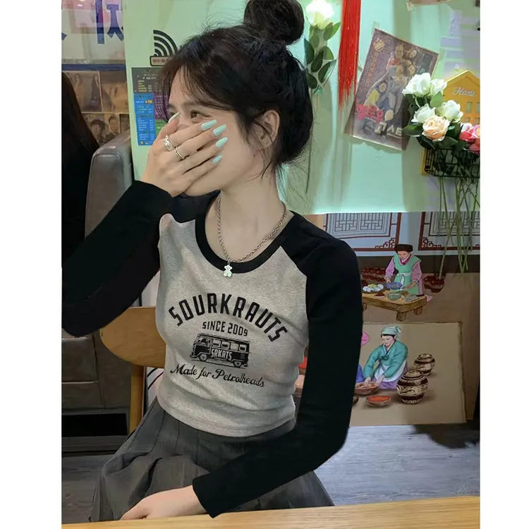 5602#2025秋冬新款圆领百搭长袖t恤女士印花修身显瘦打底衫上衣
