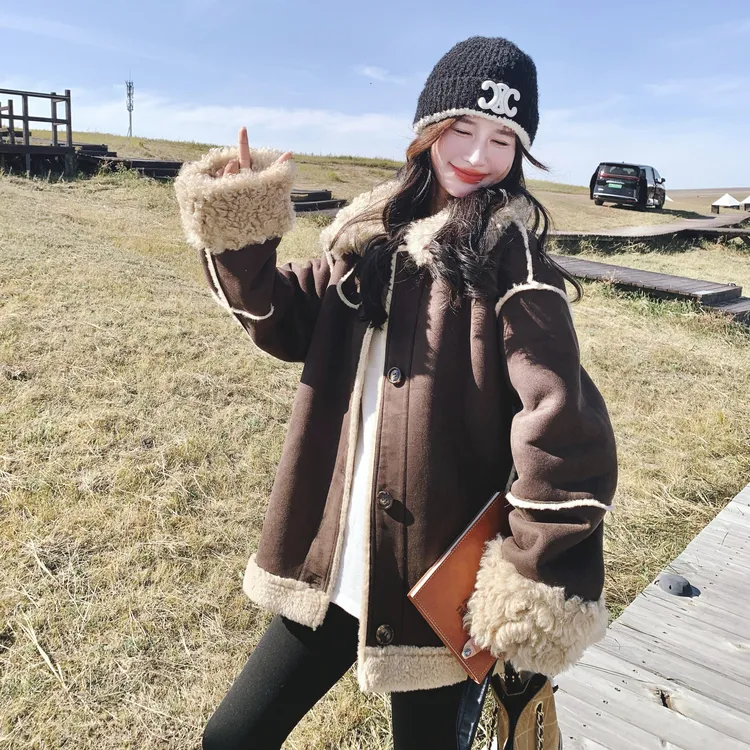 美拉德棕两面穿羊羔毛外套女2025冬季新款气质感皮毛一体加厚棉服