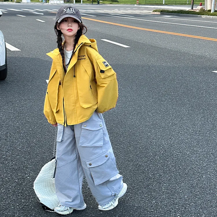 女童户外三防冲锋衣外套春秋款洋气2025新款儿童秋装外穿连帽上衣