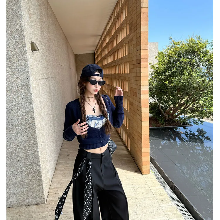 2025秋季新款chic网红甜辣风大U领针织开衫+内搭吊带抹胸+阔腿裤