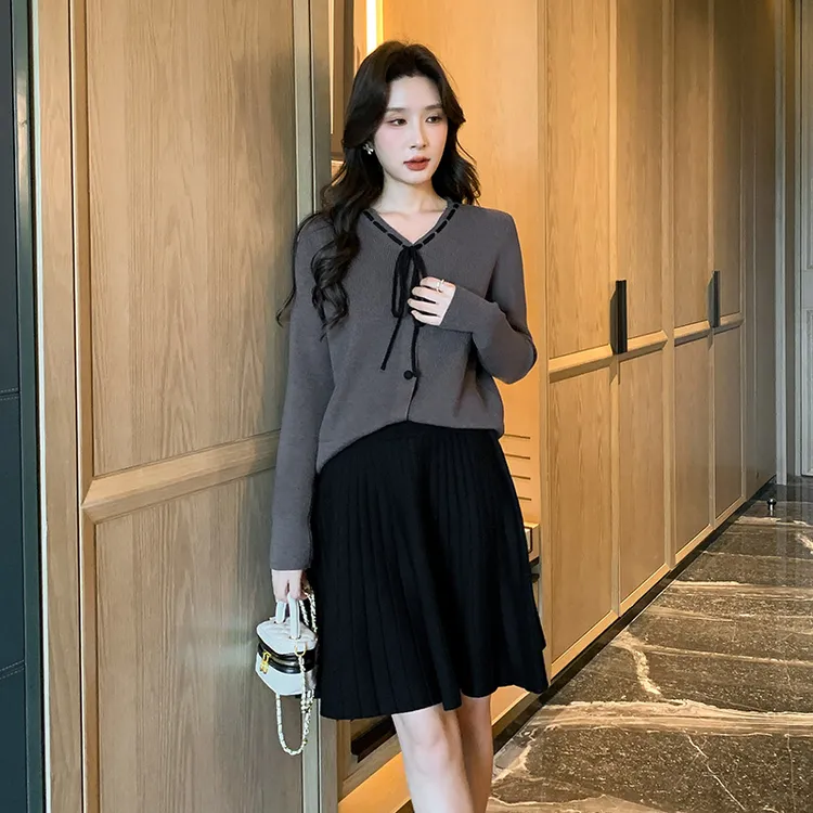 奢姿大码女装2025秋冬显瘦时尚小香风蝴蝶结减龄上衣百褶半裙套装