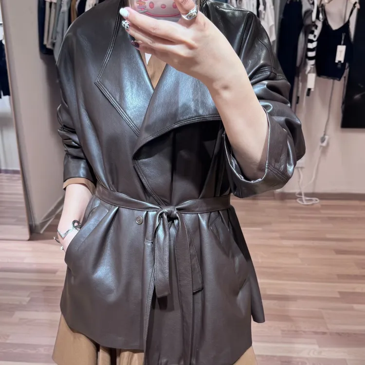 【气质升咖】立领秋季极简风纽扣复古港风美拉德色皮衣百搭显瘦