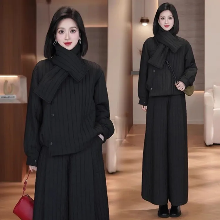 时尚棉服套装女2025冬季洋气宽松保暖条纹棉衣棉裤围巾三件套600