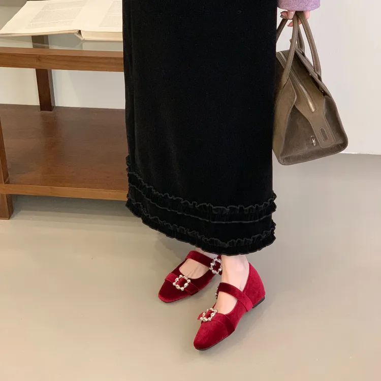 新年圣诞红色系～爆款内增高水钻2026年春秋新款方头玛丽珍单鞋女