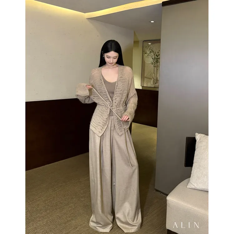阿琳ALIN【轻盈】马海毛羊毛混纺针织衫女镂空V领抽绳上衣AL5GZC10