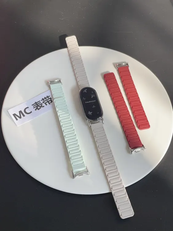 MC适用小米手环10表带张婧仪同款小米手环98双色磁吸硅胶替换腕带