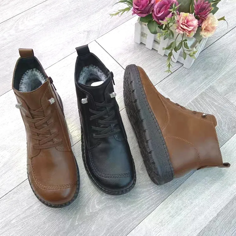 冬季保暖百搭平底平跟短靴女士侧拉链休闲时尚妈妈鞋加绒加厚舒适