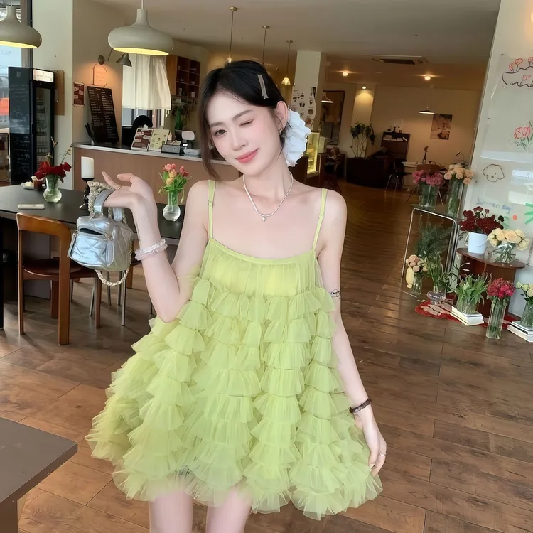 成人2025春夏小众网纱吊带蛋糕裙超仙连衣裙女海边度假蓬蓬公主短