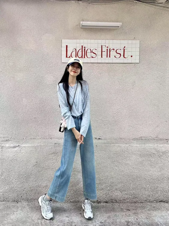 早秋轻奢高级小众女装新款韩系慵懒风高级感条纹显瘦上衣百搭裤子