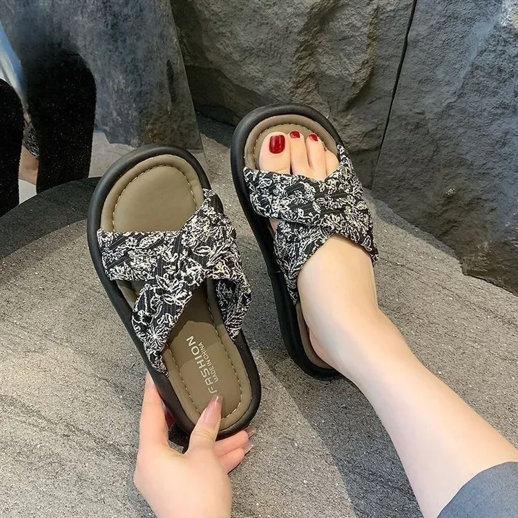 青花瓷新款中式国风厚底拖鞋女夏外穿高级感交叉带沙滩凉拖新陶风