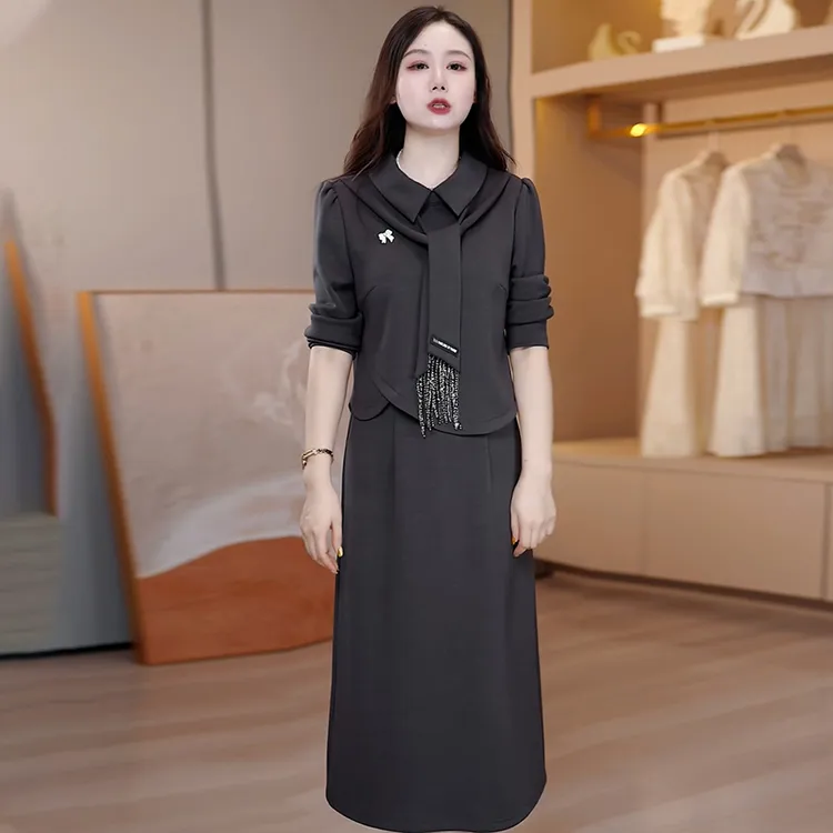高端时尚假两件连衣裙女2025秋季新款妈妈装修身显瘦减龄中长裙子