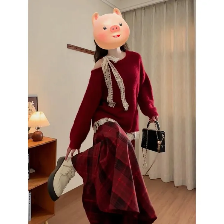 过新年战袍红色连衣裙子女秋冬2025新款高级感小个子香风超火套装