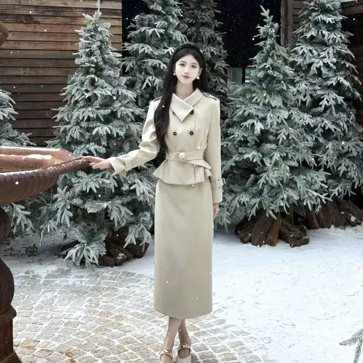 拉夏贝尔/25年秋季新款轻奢百搭时尚通勤修身上衣+半裙 10675 LSC