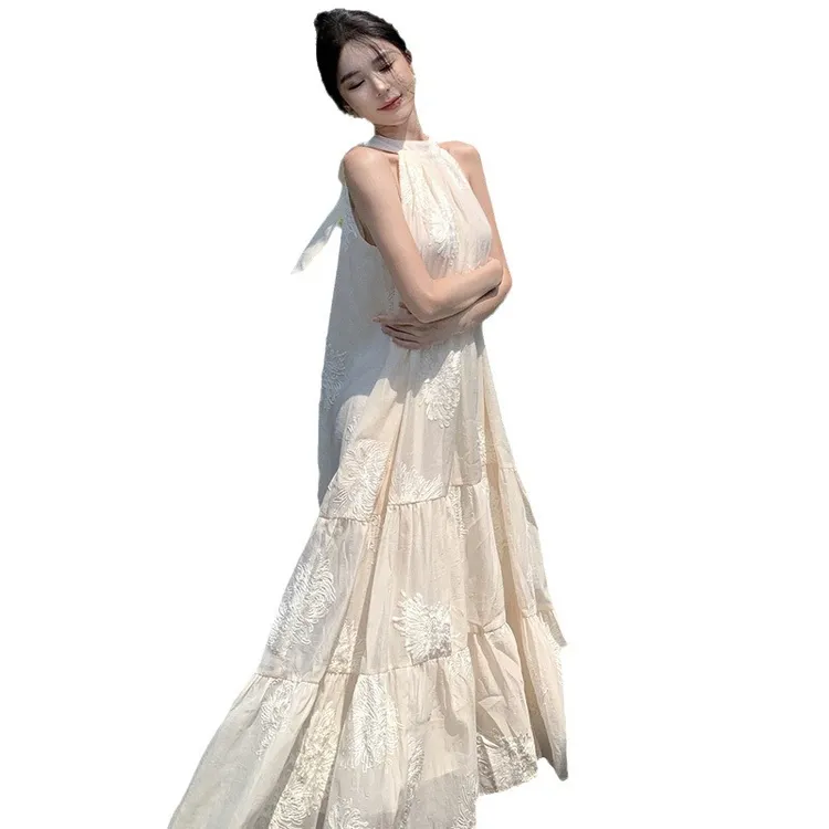 法式温柔风绝美露肩挂脖连衣裙仙女夏季气质公主海边度假沙滩长裙