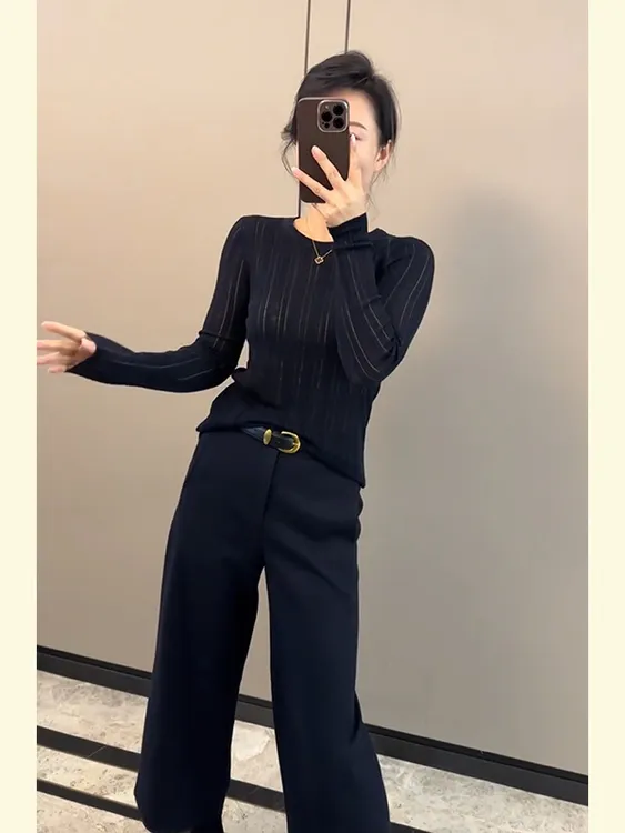 2025巨好看冬装大方得体小个子藏青色内搭针织衫西装裤两件套装女