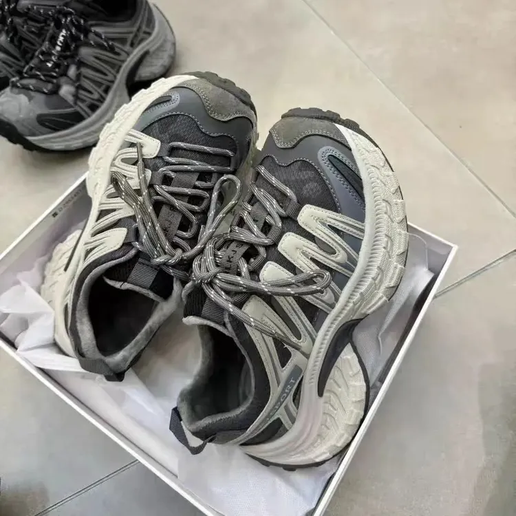 【十六号】艾模儿厚底绑带加绒老爹鞋2025冬季新款松糕底时尚棉鞋