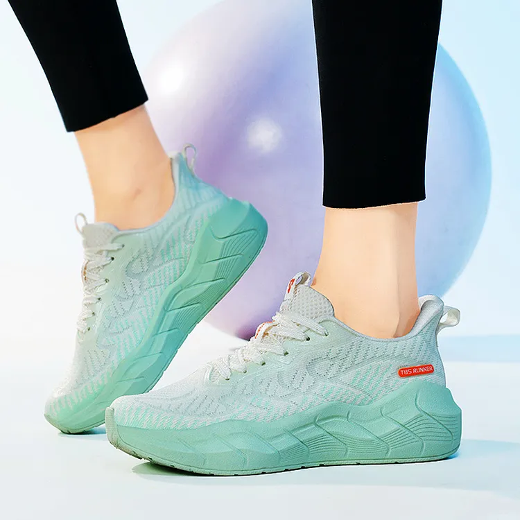 拓步森26768城市轻跑鞋磁振动按摩健康鞋软底轻便户外运动鞋碳板