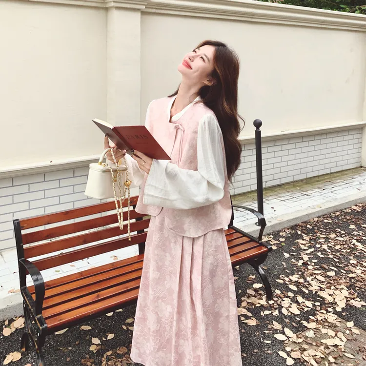 新中式国风盘扣套装裙2025春秋新款时尚复古氛围感假两件上衣半裙