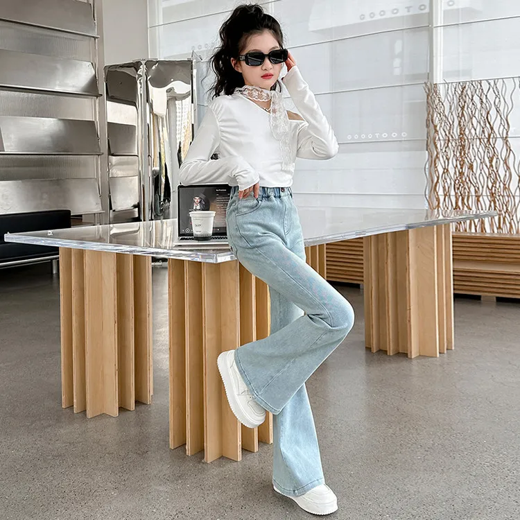 女童喇叭裤2026春季新款6-12岁15岁修身牛仔裤洋气时髦大童微喇裤