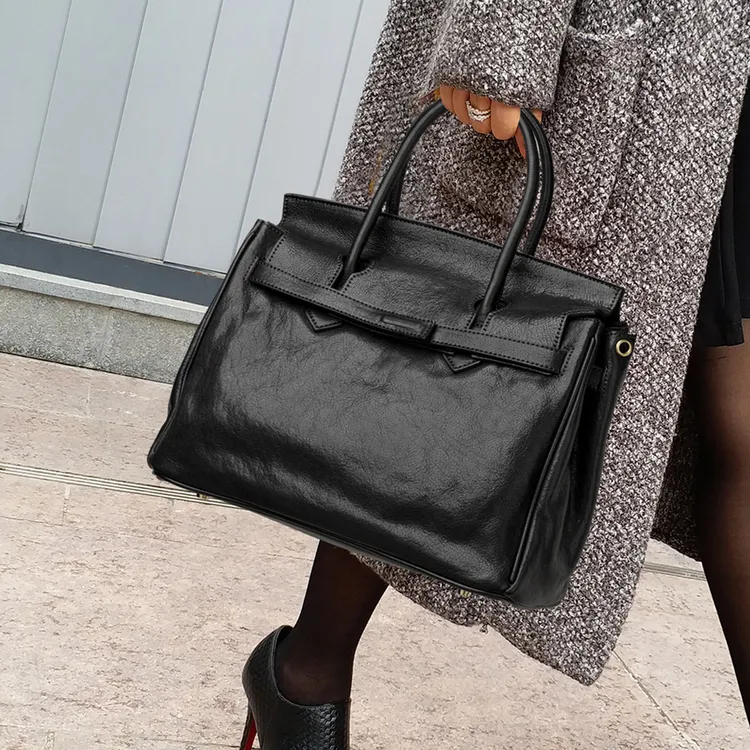 CCAMO牛皮包包女款2025年流行款包包轻奢小众高级真皮单肩通勤包