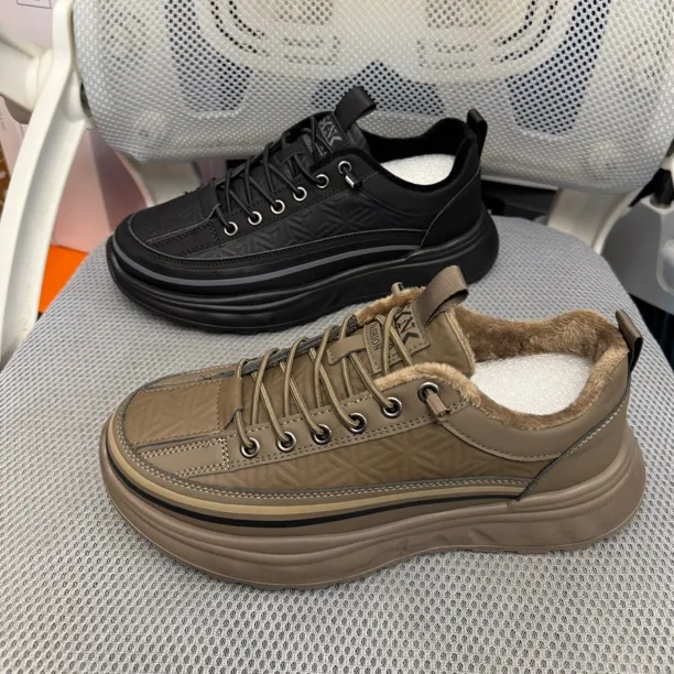 潮流板鞋低帮厚底车缝线休闲板鞋秋季青年休闲皮鞋8357