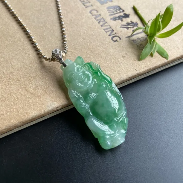 K金镶阳绿逍遥佛，站佛天然缅甸翡翠A货吊坠气质百搭