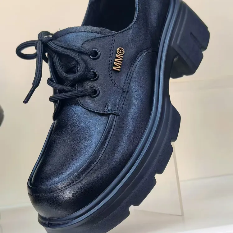 13103牛皮轻底时尚秋季女鞋