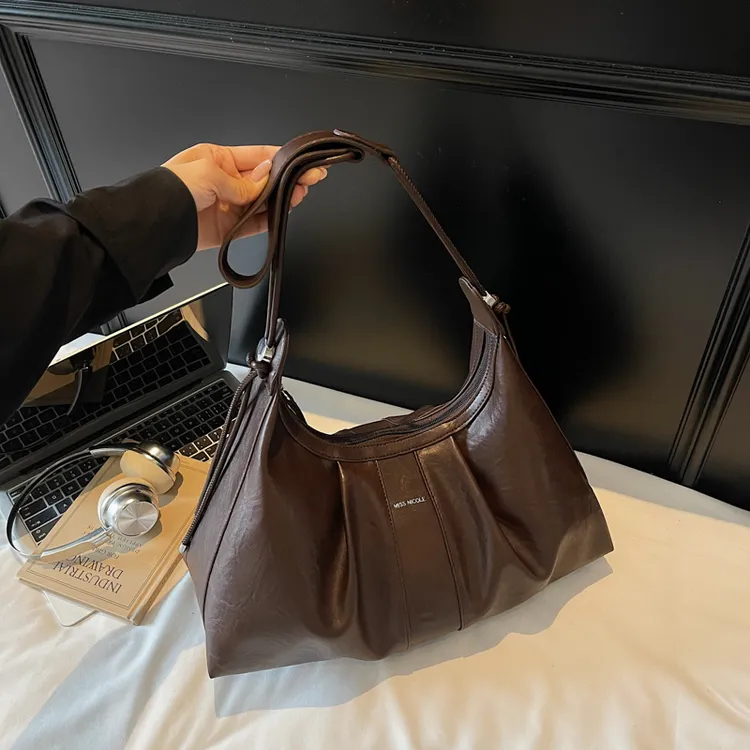 百搭通勤大容量包包女2025新款小众质感单肩包轻奢斜挎女士托特包