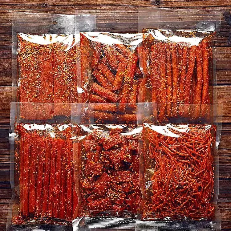 12包辣条大礼包网红追剧零食筋道推荐爆辣香辣大辣片小吃批发零食