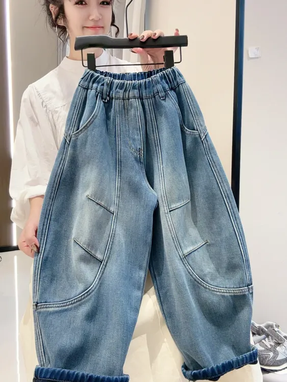男童加绒牛仔裤秋冬款2025新款儿童装一体绒加厚直筒宽松弯刀裤