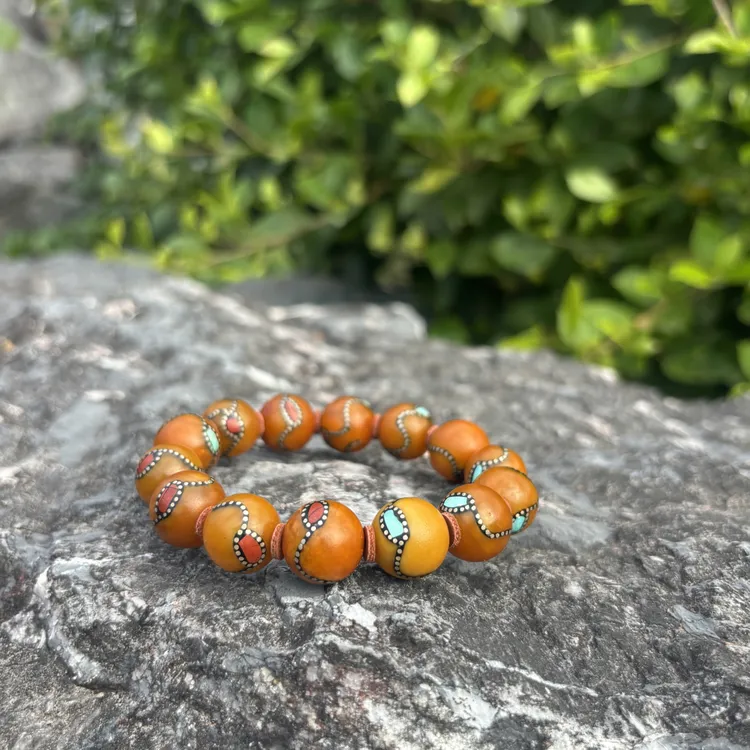 收藏级尼泊尔回流老蜜蜡石膏蜡圆珠手串(多样性性发其一)