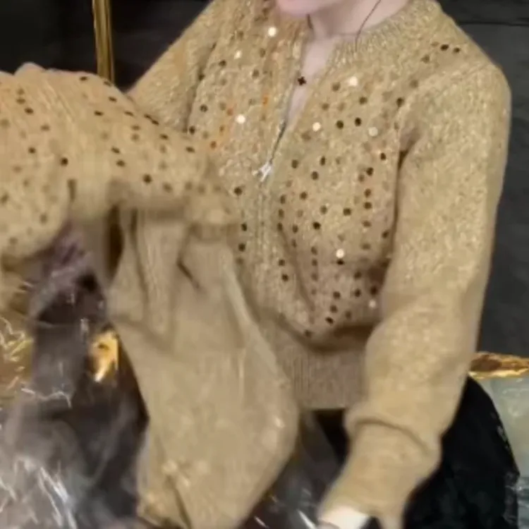 新款时尚气质短款开衫洋气上衣女装