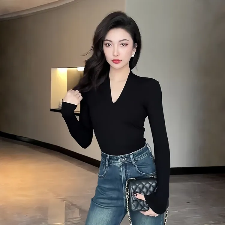 高级感气质辣妹v领长袖T恤女2025新款纯色简约百搭修身内搭打底衫