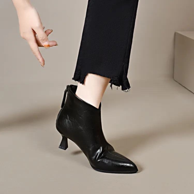 靴子女短靴高跟鞋秋冬高跟短靴尖头百搭小短靴法式冬季加绒靴子女