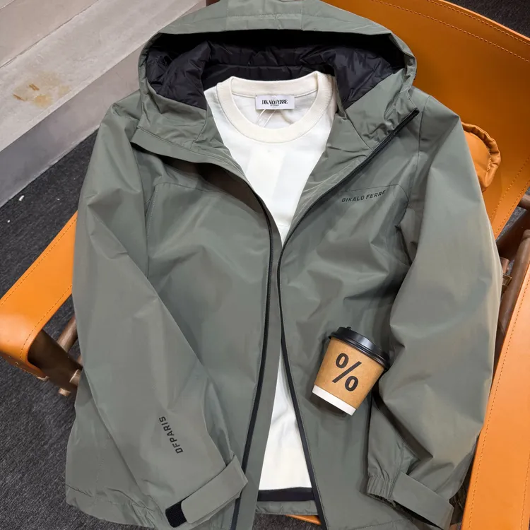 DIKALO FERRE/迪卡里奥 费雷D5YR617新款男士轻户外连帽羽绒服