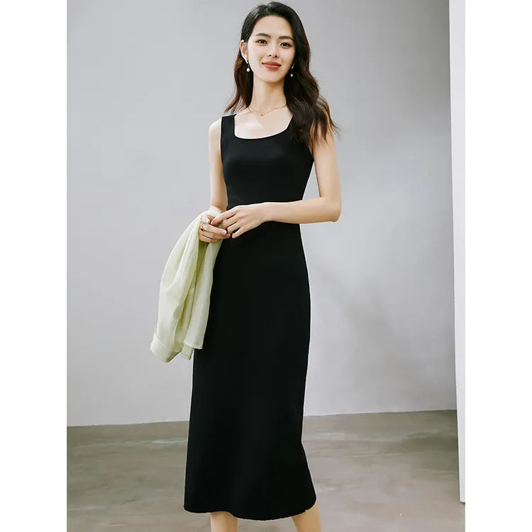 晚白【新品】2025夏裙子方领针织连衣裙25071658