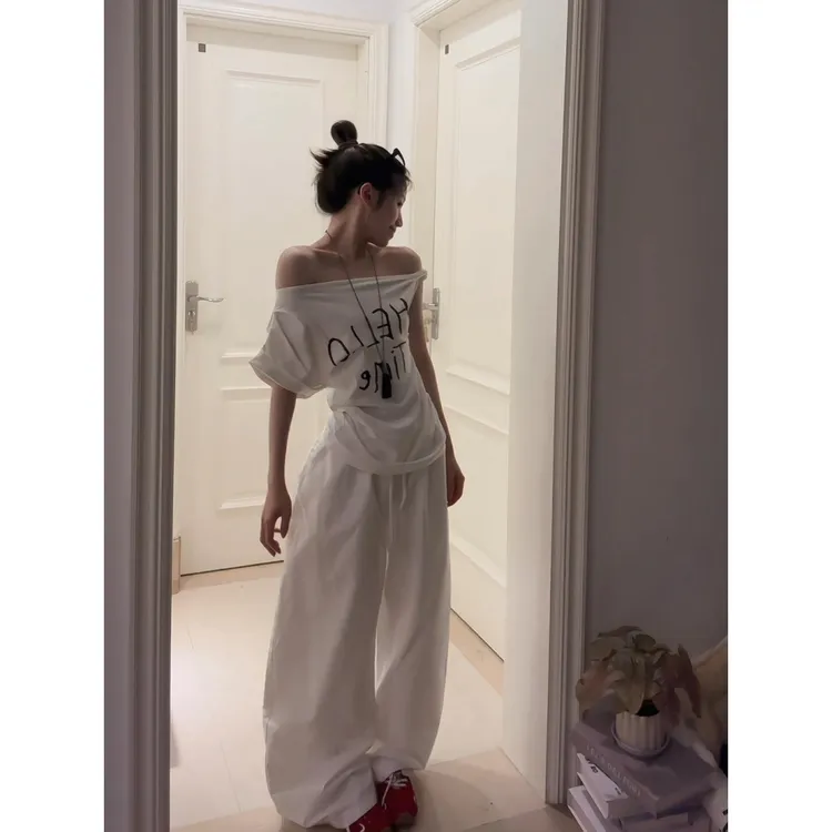 美式辣妹穿搭两件套装夏季新款斜肩设计字母上衣白色弯刀休闲裤子