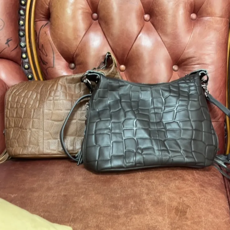 纯色单肩腋下包斜挎包拉链时尚肩包手提式