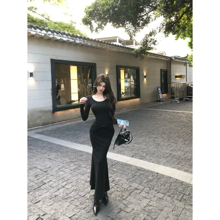 气质性感后背蕾丝拼接长裙长袖修身包臀鱼尾连衣裙女秋新款00912