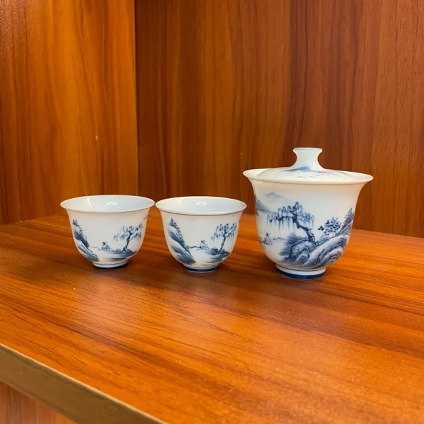 高温釉下彩手绘二才盖下80毫升加2只35毫升美人杯西湖图羊脂玉