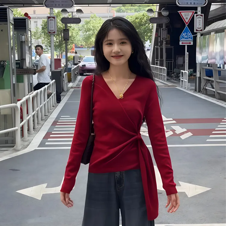 安克拉红显瘦V领收腰交叉绑带长袖针织打底衫女早春修身显白上衣