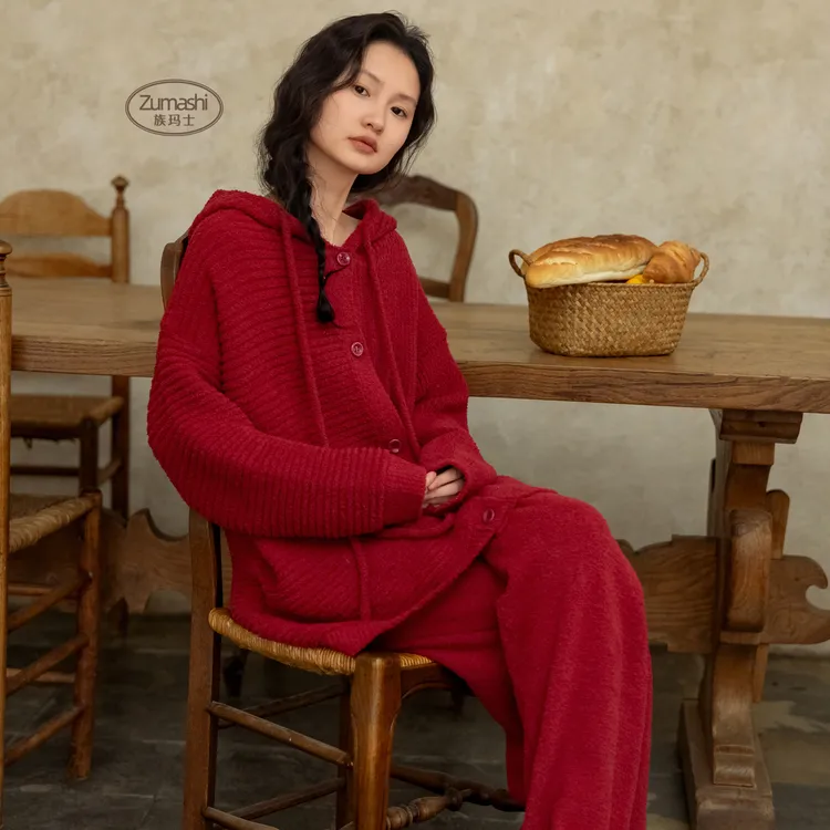 族玛士半边绒睡衣女秋冬季珊瑚绒保暖加厚加绒连帽外穿红色家居服