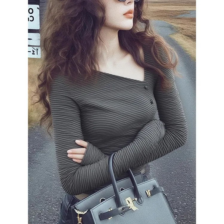 韩系辣妹风灰色条纹斜领长袖t恤女秋冬内搭巨好看设计感打底上衣