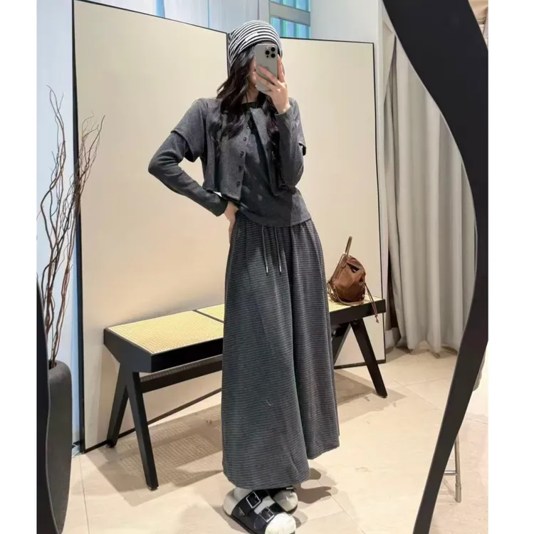 秋季韩系高级感短款开衫+长袖上衣慵懒风休闲条纹半身裙三件套女