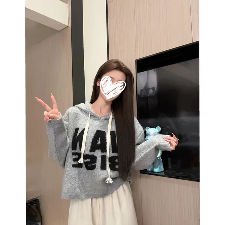 韩版慵懒感减龄时髦气质字母连帽毛衣秋冬新款百搭短款针织衫上衣