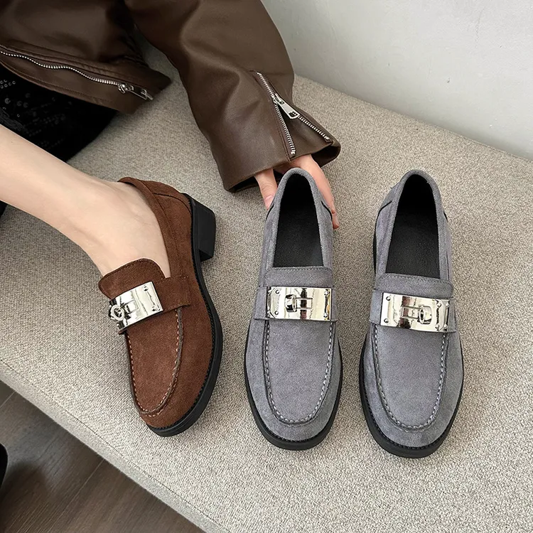 懒人一脚蹬锁扣乐福鞋女2025春季新款英伦风圆头绒面小皮鞋高跟鞋