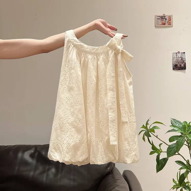 夏珍杏色花卉镂空绑带吊带背心女2025夏季新款设计感宽松显瘦上衣