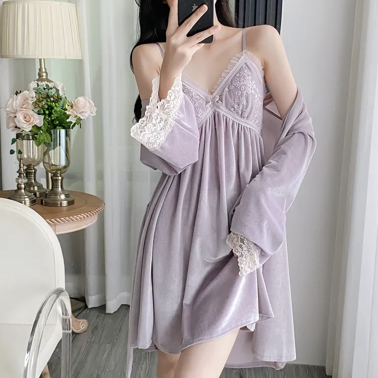 2025秋冬新款丝绒睡衣女性感吊带睡袍纯欲高级感蕾丝带胸垫家居服